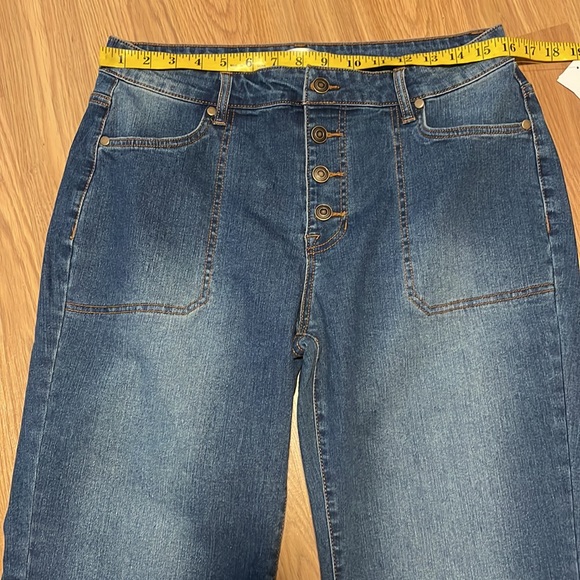 NWT Daily Thread Jeans. Size 14 - Picture 6 of 10